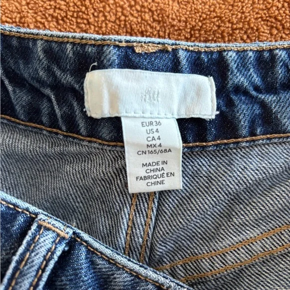 H&M High Waist Blue Jean Shorts Size 4 - Picture 3 of 3